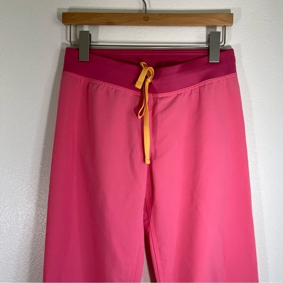 FIGS Technical Pants Pink - Picture 2 of 9